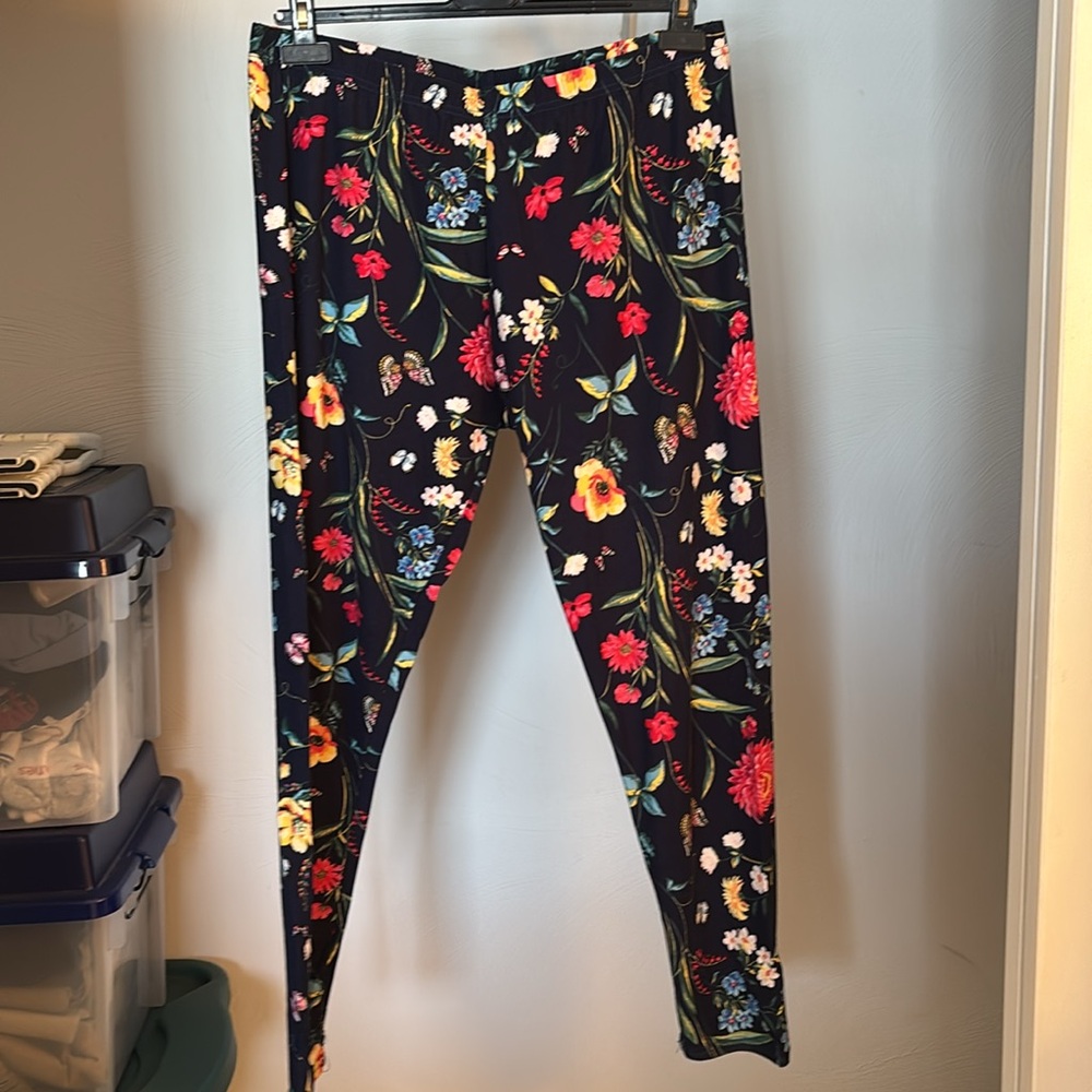 Lightly worn floral legging size XL